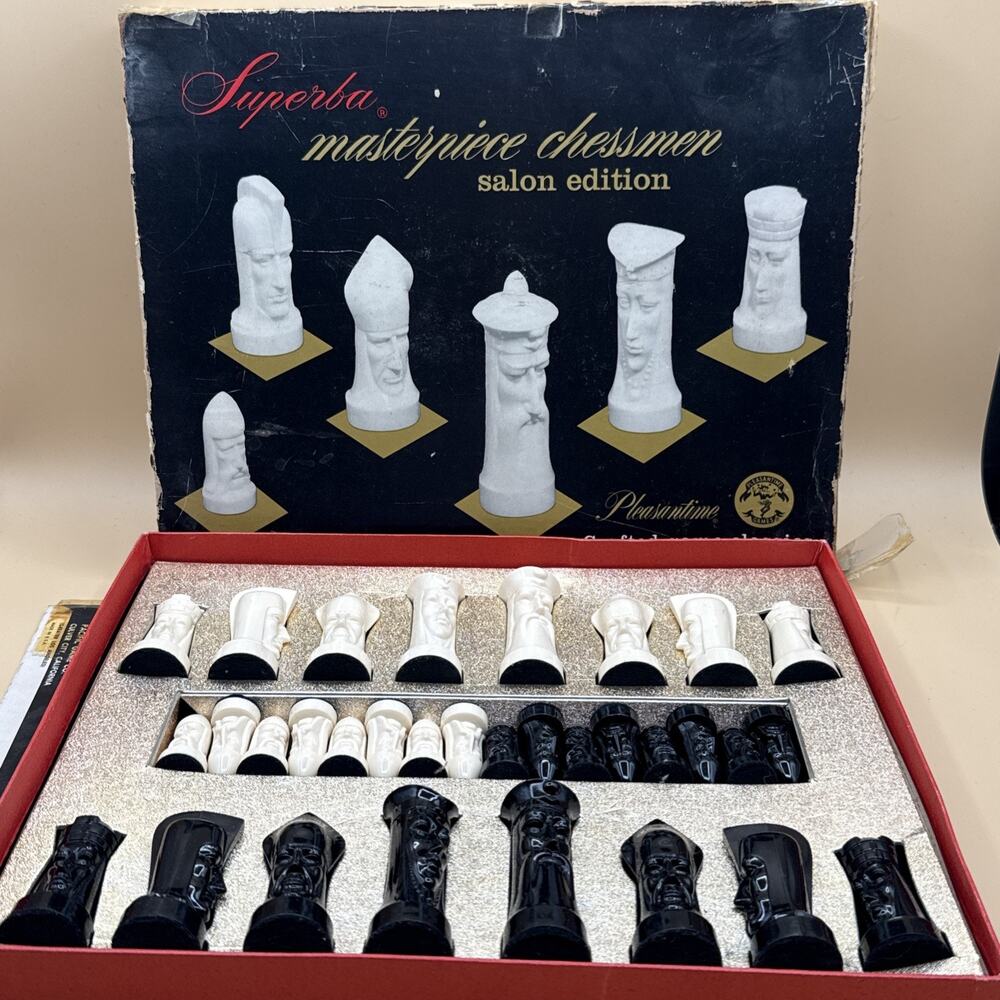 Superba Masterpiece Chessmen Salon Edition No. 1475 Gothic Peter Ganine Vintage